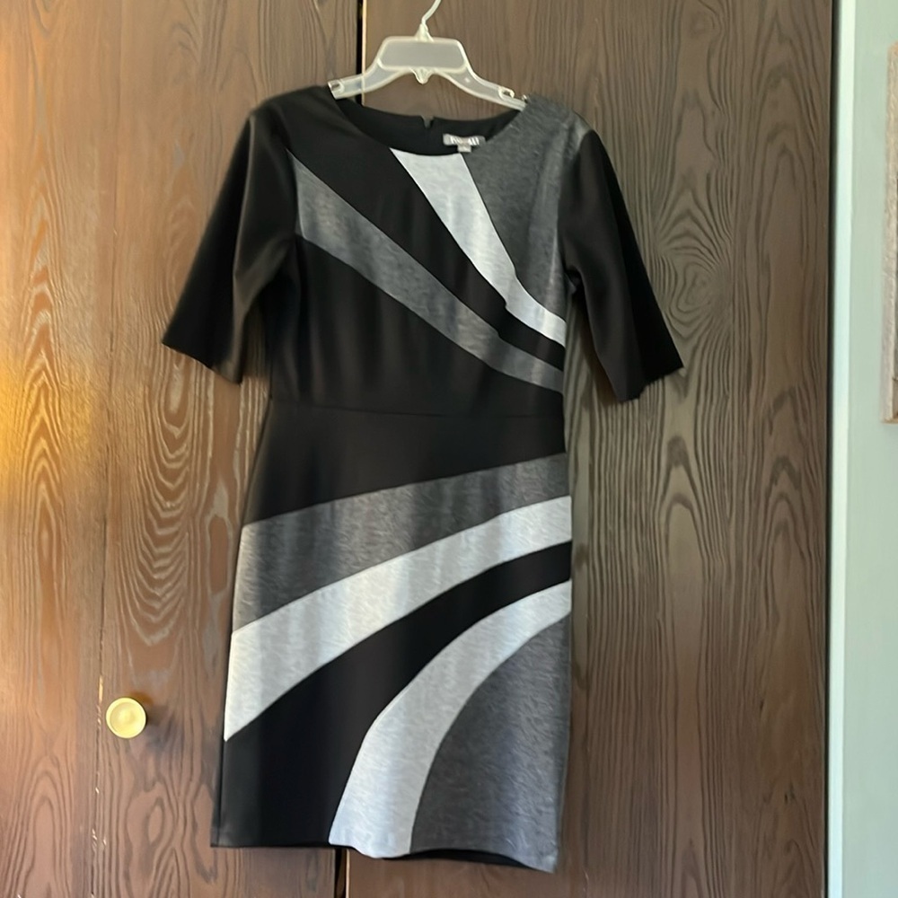 Roz & Ali 3/4 sleeved dress of dark gray, black, gray and light gray. Size 8.